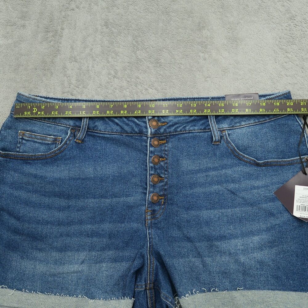 AVA VIV Denim Shorts Womens Size 20W Blue Mid-Rise Button Fly Stretch 4"-Inseam - Picture 3 of 13
